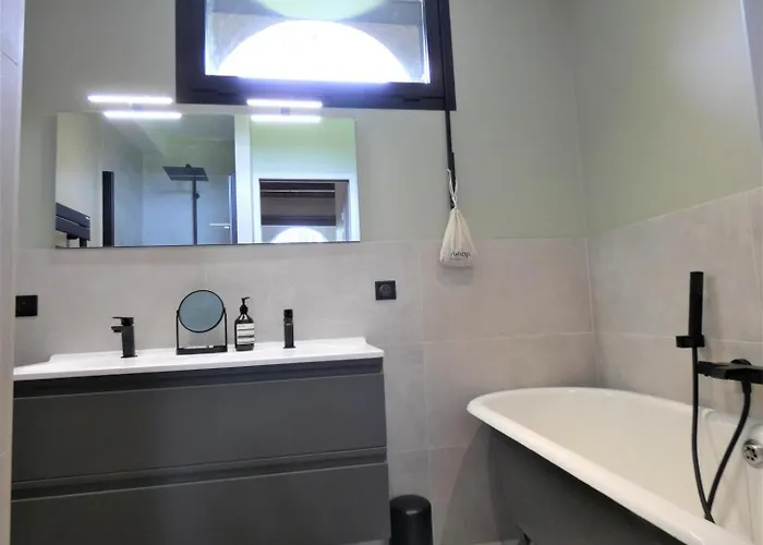 Les Ecuries Du Chateau