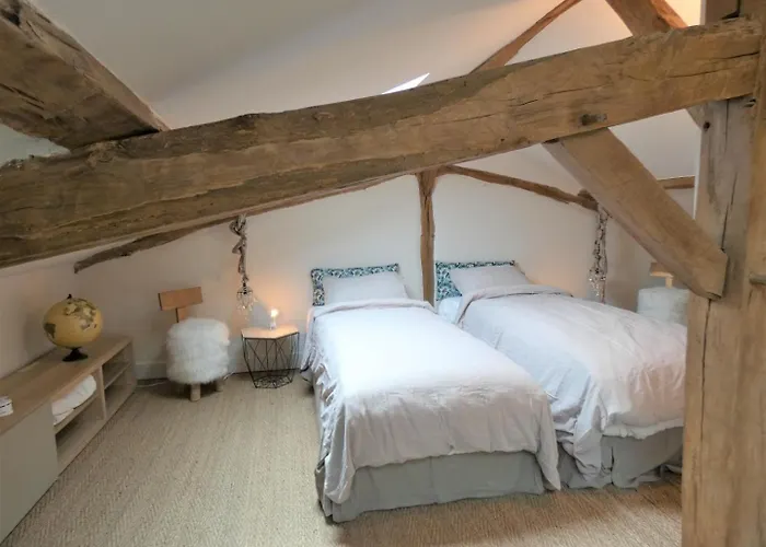 Les Ecuries Du Chateau Biaudos